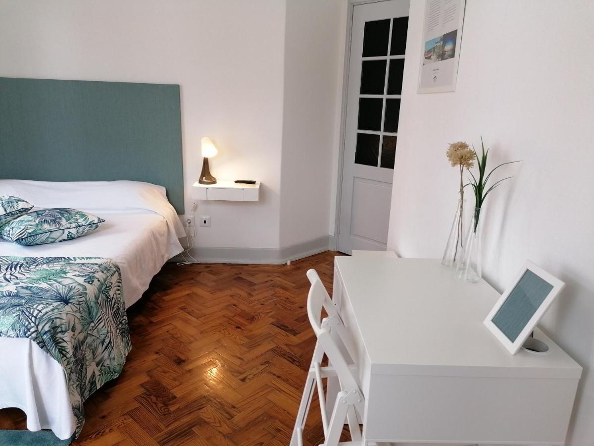 Hostel Rossio Alcobaca Exterior photo